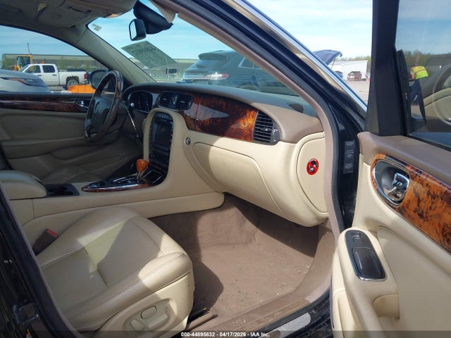 44895832 :رقم المزاد ، SAJWA79B66SH08873 vin ، 2006 Jaguar Xj Xj8 L مزاد بيع