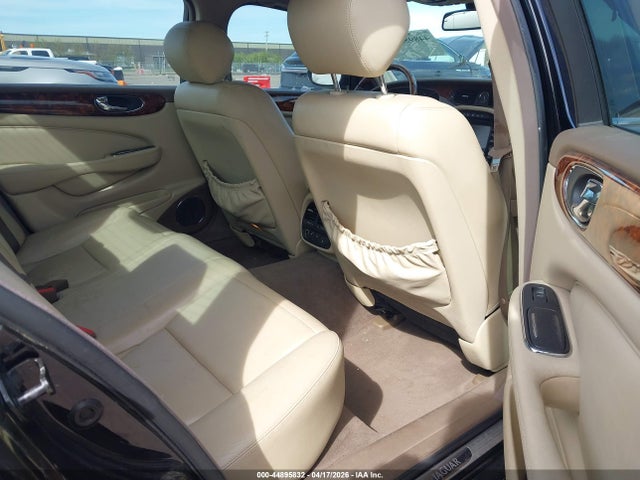 44895832 :رقم المزاد ، SAJWA79B66SH08873 vin ، 2006 Jaguar Xj Xj8 L مزاد بيع