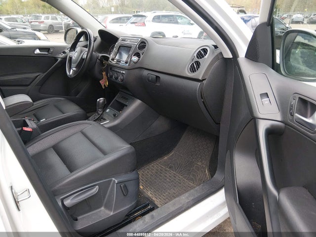 44895912 :رقم المزاد ، WVGBV7AX5GW561327 vin ، 2016 Volkswagen Tiguan Se مزاد بيع
