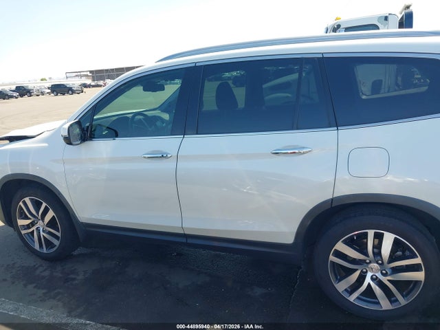 Honda Pilot Touring 2017 5FNYF5H90HB026774 Image 14