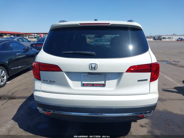 Honda Pilot Touring 2017 5FNYF5H90HB026774 Image 16