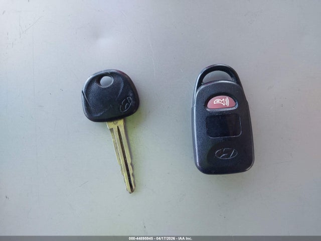 5NPD84LF4JH215385 Hyundai ELANTRA SEL