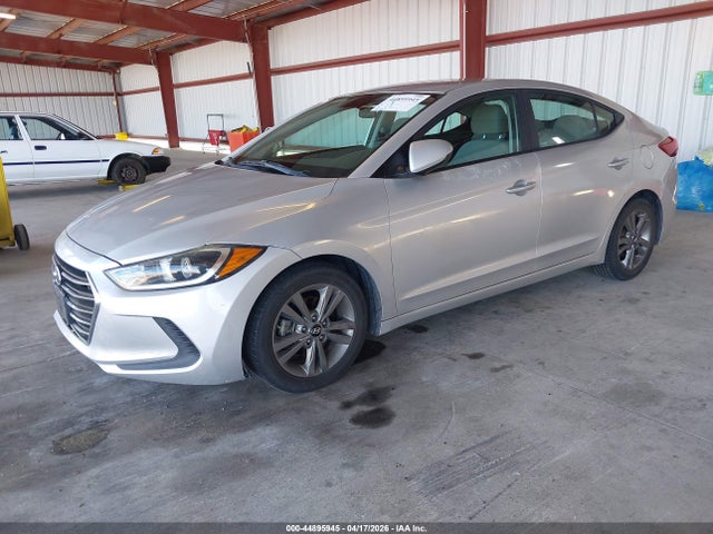 5NPD84LF4JH215385 Hyundai ELANTRA SEL