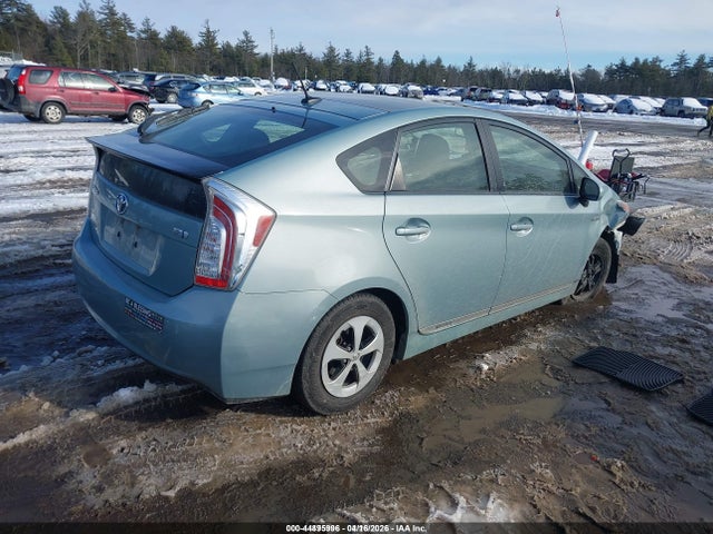 JTDKN3DUXF1919676 Toyota Prius Four