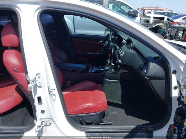 KNAE15LA0L6082847 KIA Stinger Gt-line