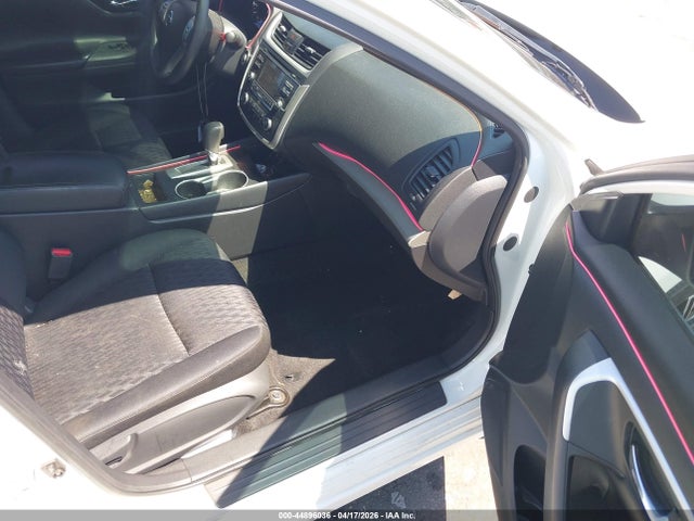 Продаж на аукціоні авто 2018 Nissan Altima 2.5 S, vin: 1N4AL3AP5JC157411, номер лоту: 44896036