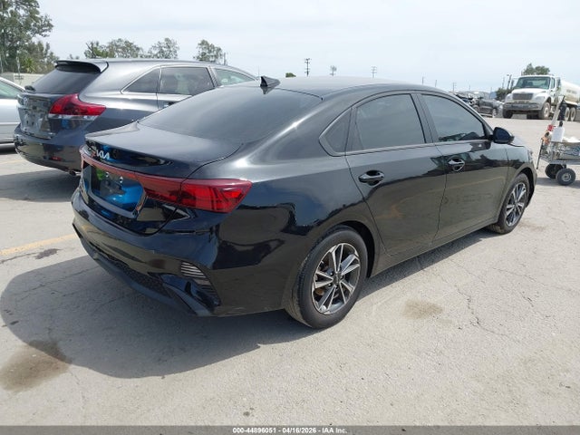 3KPF24AD1RE713667 KIA Forte Lxs