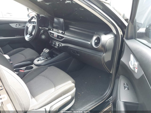 3KPF24AD1RE713667 KIA Forte Lxs
