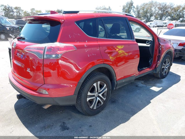 JTMBFREVXHJ172963 Toyota RAV4 LE