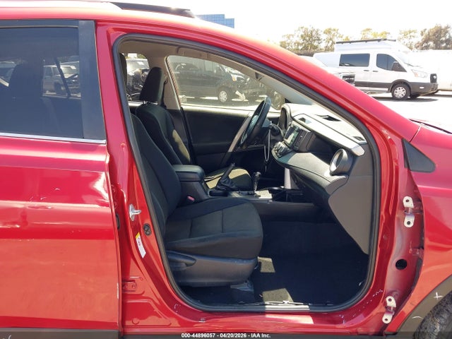 JTMBFREVXHJ172963 Toyota RAV4 LE