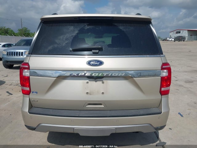 Продажа на аукционе авто 2018 Ford Expedition Xlt, vin: 1FMJU1HT9JEA15612, номер лота: 44896071