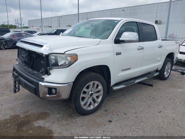 5TFDW5F19JX746940 Toyota Tundra Sr5 5.7l V8