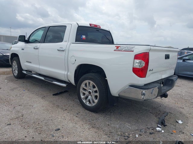 5TFDW5F19JX746940 Toyota Tundra Sr5 5.7l V8
