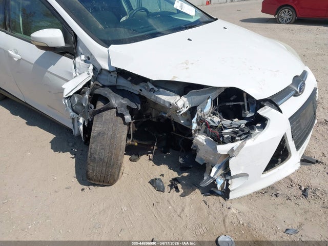 44896090 :رقم المزاد ، 1FADP3F28EL359261 vin ، 2014 Ford Focus Se مزاد بيع
