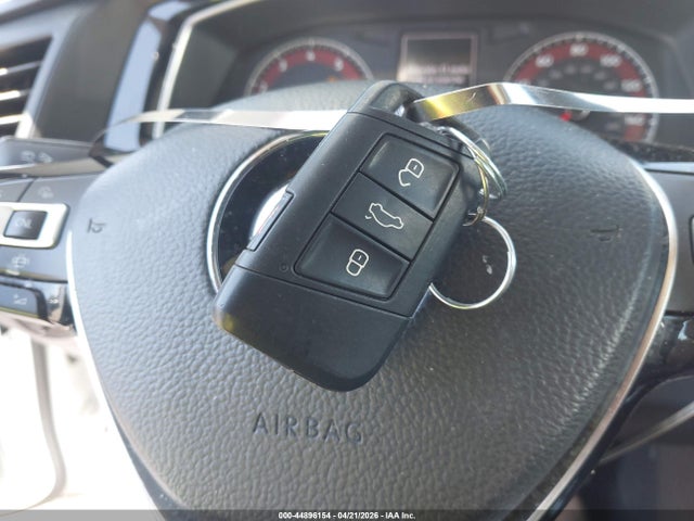 Продаж на аукціоні авто 2019 Volkswagen Jetta 1.4t R-line/1.4t S/1.4t Se, vin: 3VWC57BU9KM024589, номер лоту: 44896154