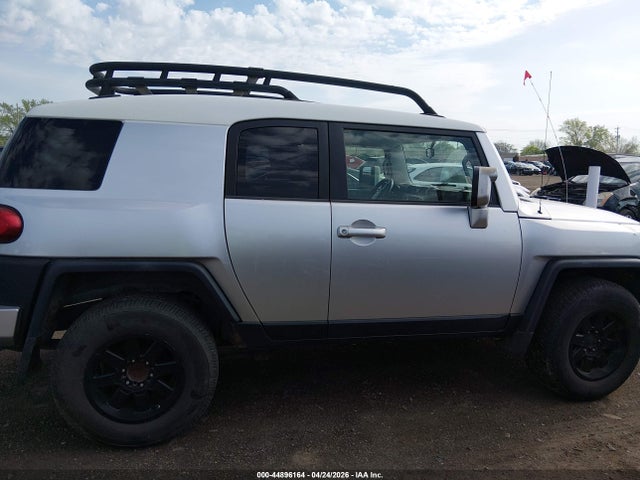 44896164 :رقم المزاد ، JTEBU11F08K020590 vin ، 2008 Toyota Fj Cruiser مزاد بيع