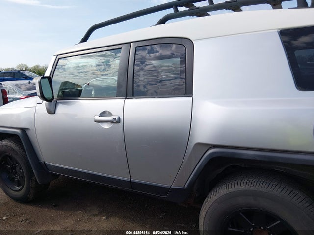 44896164 :رقم المزاد ، JTEBU11F08K020590 vin ، 2008 Toyota Fj Cruiser مزاد بيع