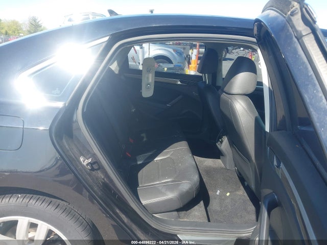 Продажа на аукционе авто 2018 Volkswagen Passat 2.0t Se, vin: 1VWBA7A38JC008657, номер лота: 44896222
