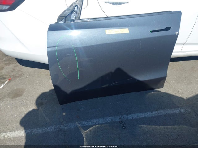Продаж на аукціоні авто 2021 Tesla Model Y Standard Range Rear-wheel Drive, vin: 5YJYGDED4MF106198, номер лоту: 44896227