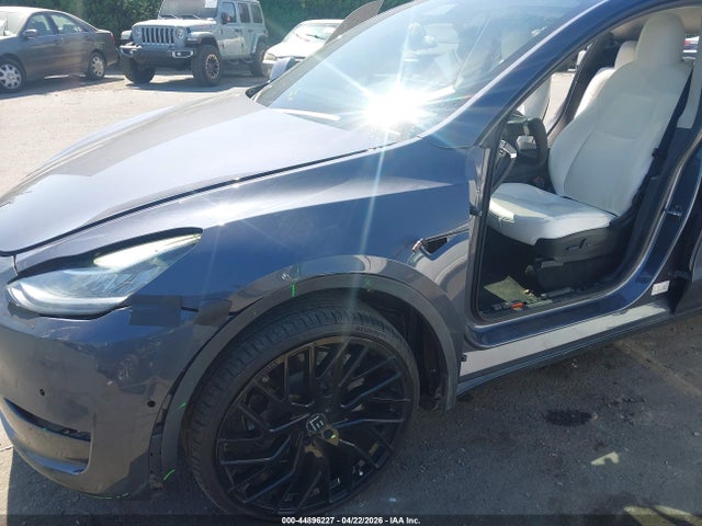 Продаж на аукціоні авто 2021 Tesla Model Y Standard Range Rear-wheel Drive, vin: 5YJYGDED4MF106198, номер лоту: 44896227