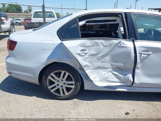 Aukcja sprzedaży 2018 Volkswagen Jetta 1.4t S, vin: 3VW2B7AJ4JM263011, numer aukcji: 44896232
