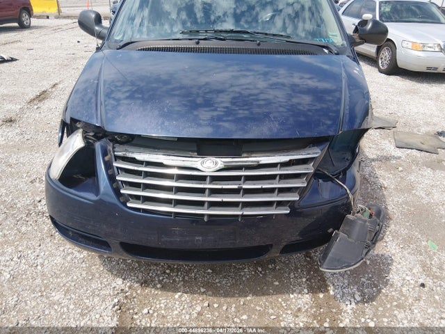 Продажа на аукционе авто 2005 Chrysler Town & Country Touring, vin: 2C4GP54L05R222000, номер лота: 44896236
