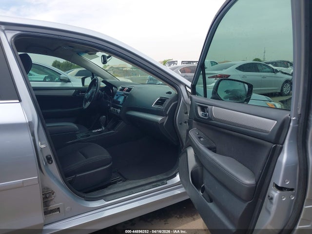 2015 Subaru Legacy 2.5i Premium მანქანა იყიდება აუქციონზე, vin: 4S3BNBF68F3061699, აუქციონის ნომერი: 44896252