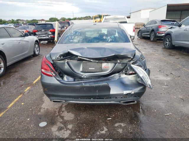 2018 Mercedes-benz C 300 მანქანა იყიდება აუქციონზე, vin: 55SWF4JB5JU263442, აუქციონის ნომერი: 44896269