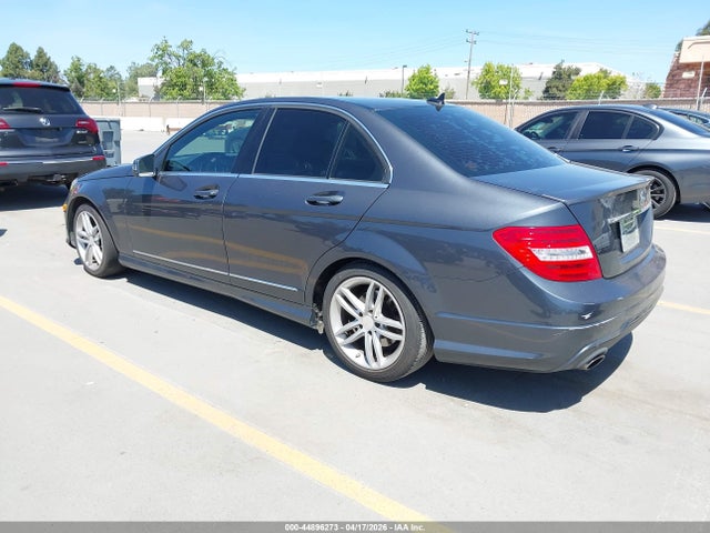 Продажа на аукционе авто 2013 Mercedes-benz C 250 Sport, vin: WDDGF4HB9DR271740, номер лота: 44896273