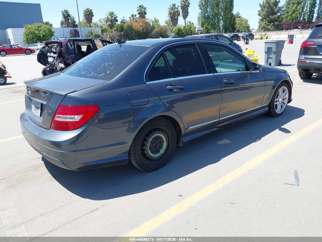 Продажа на аукционе авто 2013 Mercedes-benz C 250 Sport, vin: WDDGF4HB9DR271740, номер лота: 44896273