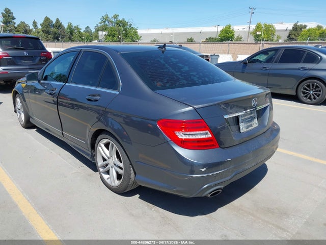 Продажа на аукционе авто 2013 Mercedes-benz C 250 Sport, vin: WDDGF4HB9DR271740, номер лота: 44896273