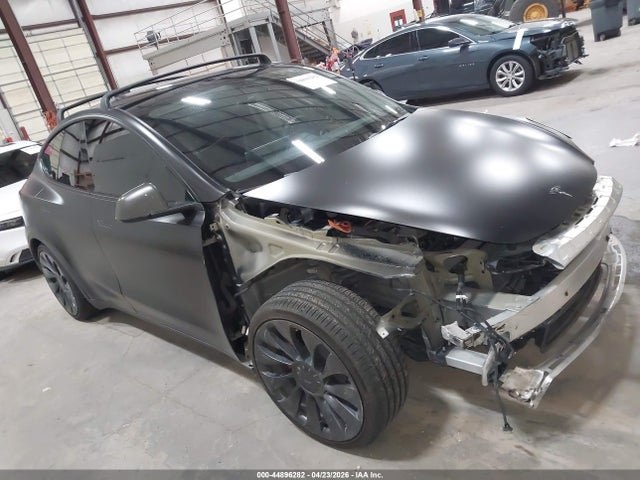 2022 Tesla Model Y Performance Dual Motor All-wheel Drive მანქანა იყიდება აუქციონზე, vin: 7SAYGDEF7NF553940, აუქციონის ნომერი: 44896282