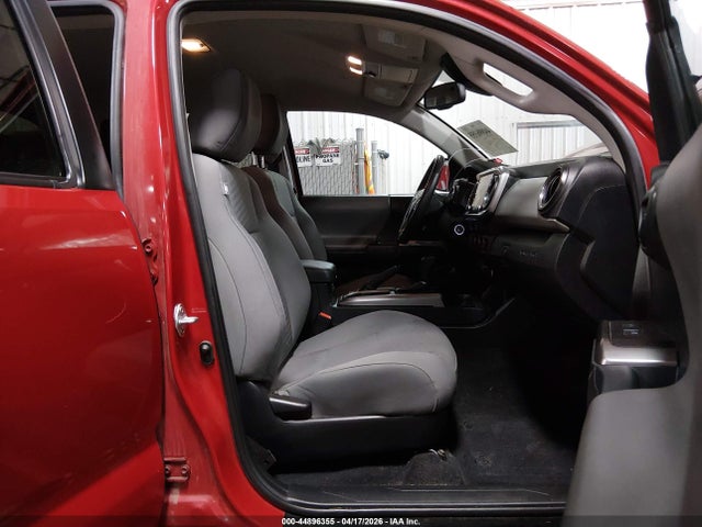 2021 Toyota Tacoma Sr5 V6 მანქანა იყიდება აუქციონზე, vin: 3TMCZ5AN3MM405220, აუქციონის ნომერი: 44896355