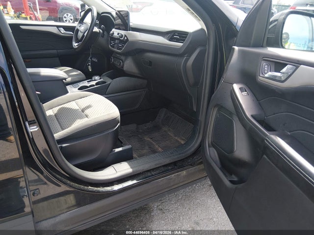 44896408 :رقم المزاد ، 1FMCU0BZ4MUA09047 vin ، 2021 Ford Escape Se Hybrid مزاد بيع