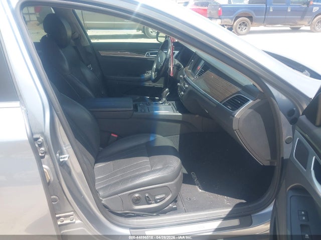 Продажа на аукционе авто 2015 Hyundai Genesis 3.8, vin: KMHGN4JE7FU104001, номер лота: 44896518