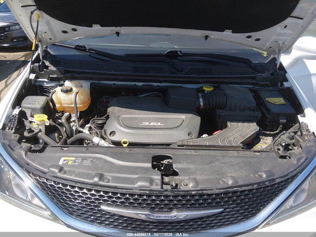 Aukcja sprzedaży 2017 Chrysler Pacifica Touring-l Plus, vin: 2C4RC1EG5HR614411, numer aukcji: 44896519