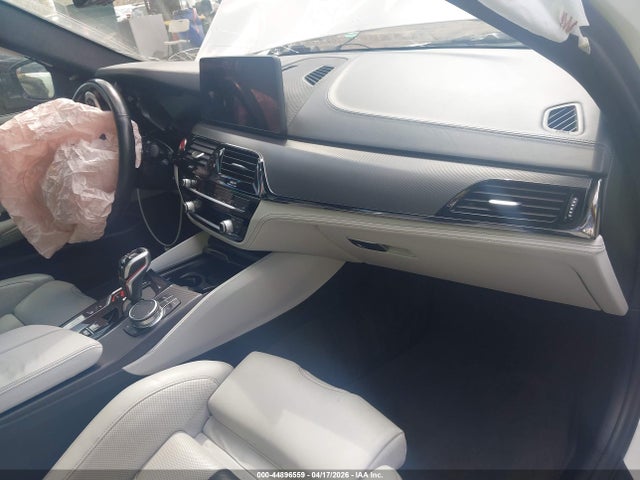 44896559 :رقم المزاد ، WBS83CH04PCL21461 vin ، 2023 Bmw M5 مزاد بيع