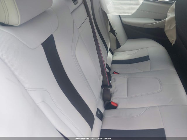44896559 :رقم المزاد ، WBS83CH04PCL21461 vin ، 2023 Bmw M5 مزاد بيع
