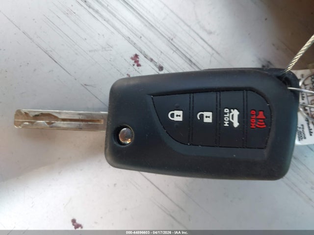 4T1B11HK5JU514045 Toyota CAMRY SE