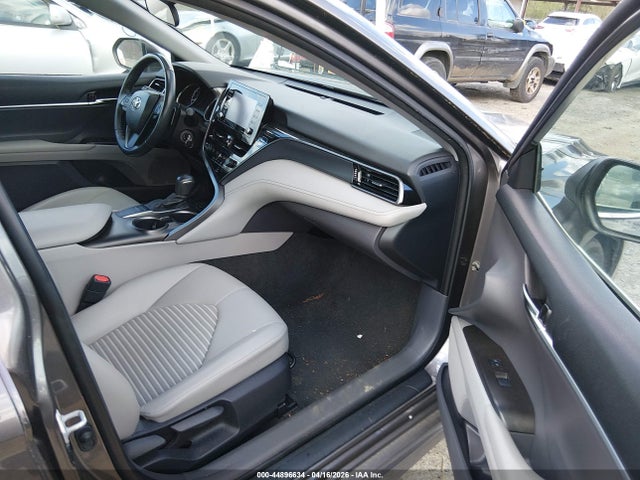 4T1G11AK2NU713723 Toyota CAMRY SE