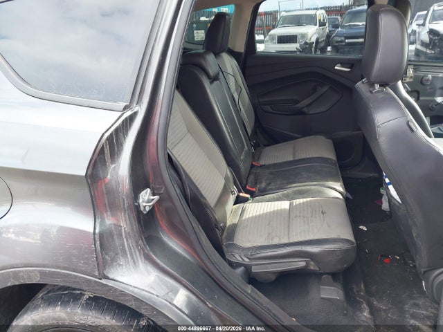 Продаж на аукціоні авто 2019 Ford Escape Se, vin: 1FMCU9GD2KUC33903, номер лоту: 44896667