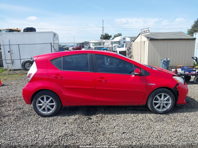 Toyota Prius C Three 2014 JTDKDTB36E1073297 Image 13