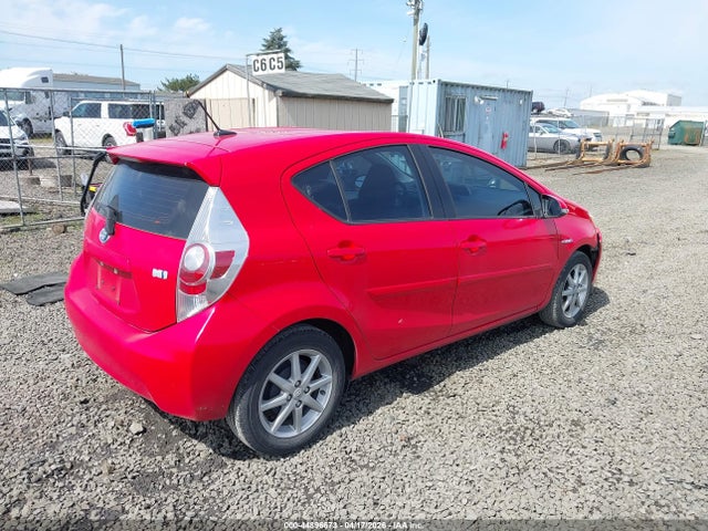 Toyota Prius C Three 2014 JTDKDTB36E1073297 Image 4