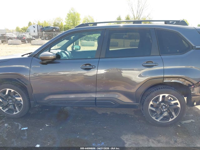 2025 Subaru Forester Premium Hybrid მანქანა იყიდება აუქციონზე, vin: JF2SLSED9SH412088, აუქციონის ნომერი: 44896686
