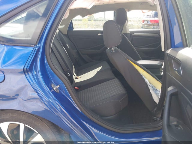 Продажа на аукционе авто 2022 Volkswagen Jetta 1.5t S, vin: 3VWCM7BU6NM009345, номер лота: 44896688