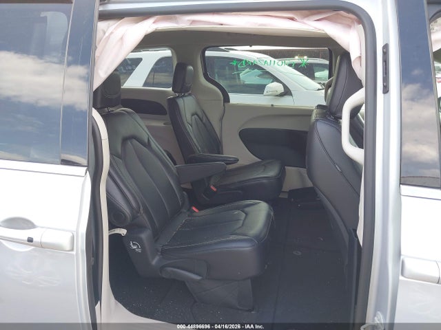 Продаж на аукціоні авто 2024 Chrysler Pacifica Touring L, vin: 2C4RC1BG8RR195489, номер лоту: 44896696