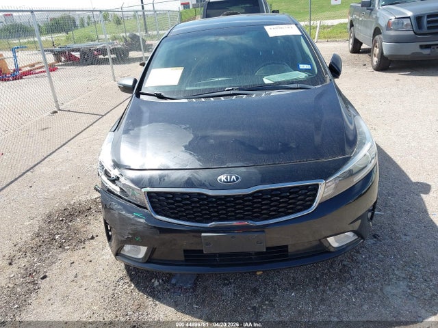 2017 Kia Forte S მანქანა იყიდება აუქციონზე, vin: 3KPFL4A72HE009595, აუქციონის ნომერი: 44896781