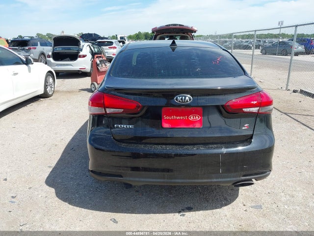 2017 Kia Forte S მანქანა იყიდება აუქციონზე, vin: 3KPFL4A72HE009595, აუქციონის ნომერი: 44896781