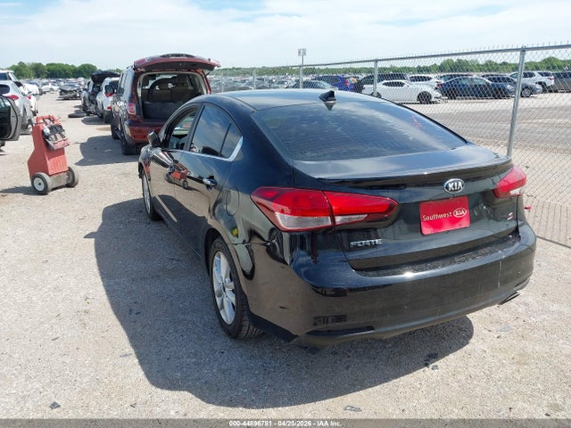 2017 Kia Forte S მანქანა იყიდება აუქციონზე, vin: 3KPFL4A72HE009595, აუქციონის ნომერი: 44896781