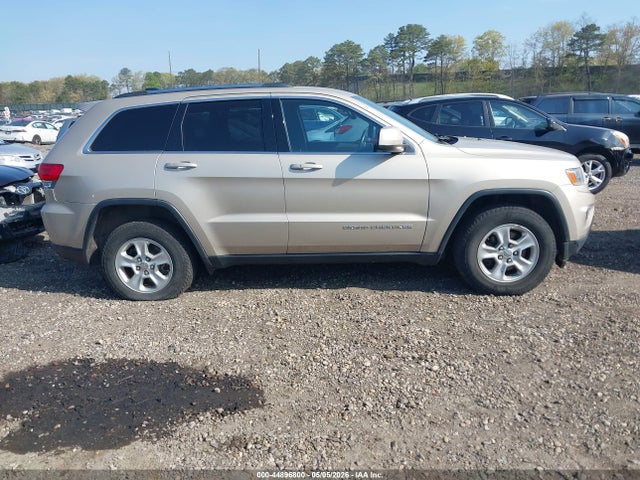 2015 Jeep Grand Cherokee Laredo მანქანა იყიდება აუქციონზე, vin: 1C4RJFAGXFC704863, აუქციონის ნომერი: 44896800